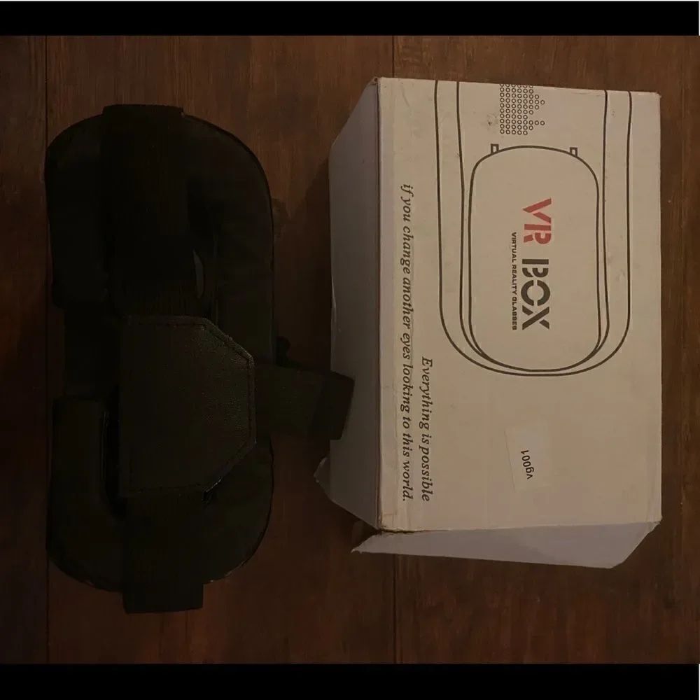 Virtual Reality Headset 👀  - Picture 3 of 3